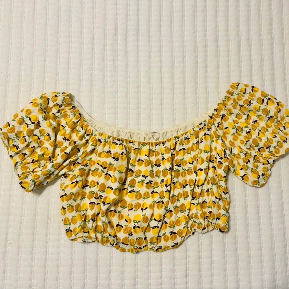 Lemon Puff Sleeve Croptop - Picture 2 of 2